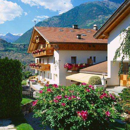 Gasthof Weisses Kreuz Naturns Luaran gambar
