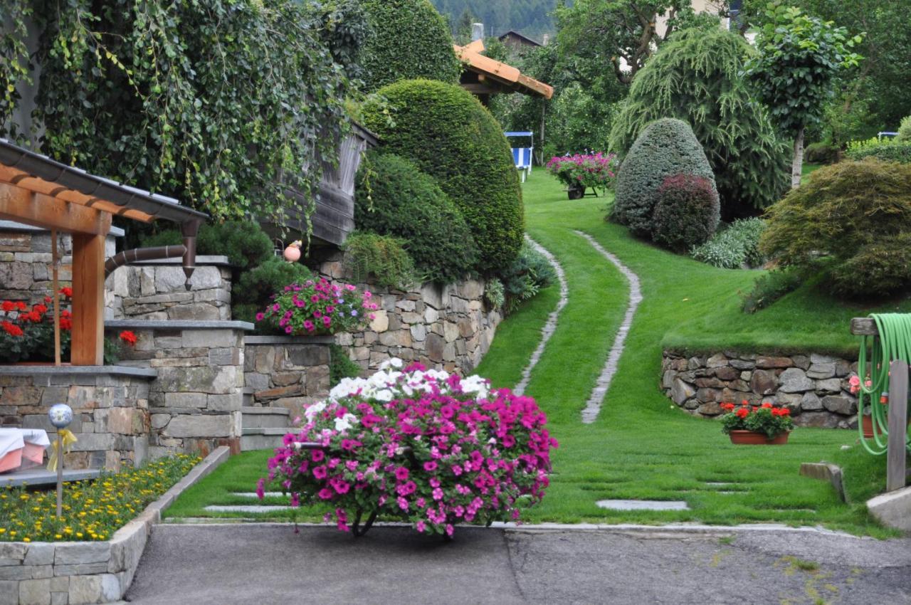Gasthof Weisses Kreuz Naturns Luaran gambar
